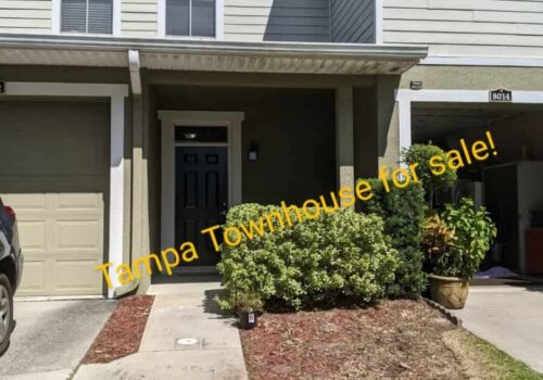 3 2/1 TOWNHOUSE FOR SALE IN TAMPA!